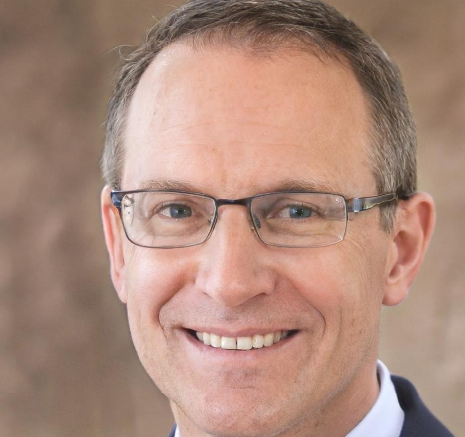 Тимур Озтюрк - ведущий преподаватель